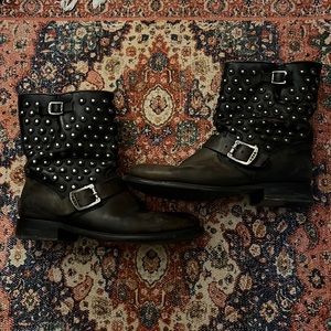 FRYE Jenna Disc Disc Short Boots Brown Black 10 Distressed Embellished